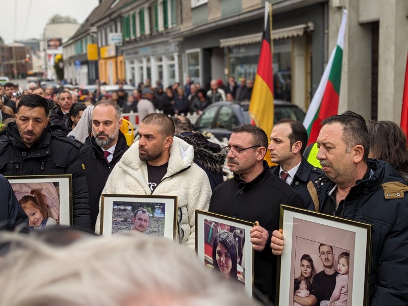 Rassismus tötet - die Polizei schaut weg